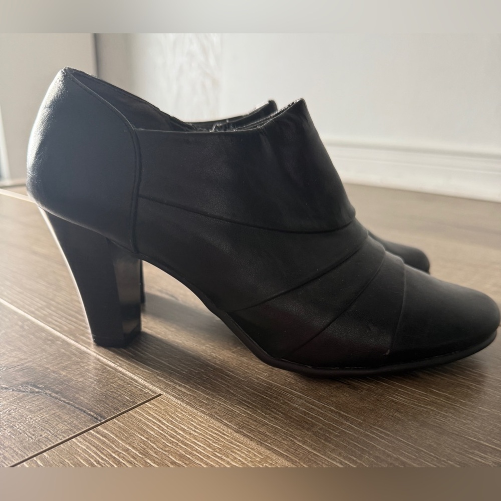 Women’s Aerosoles Booties
